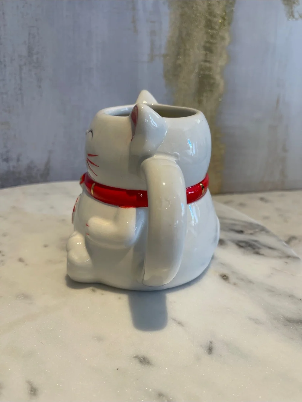 Waving Lucky 🍀 White & Red Cat 🐱 Ceramic Mug